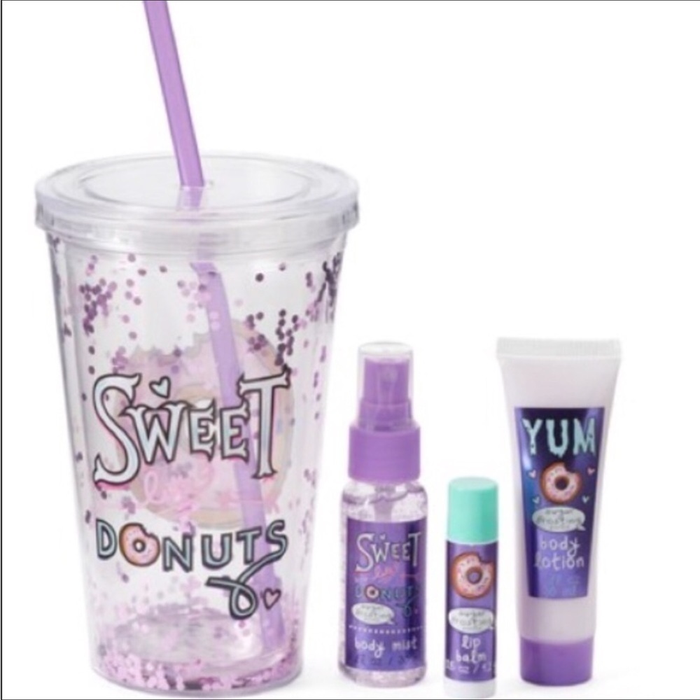 DONUT Body care set in a mug with a straw